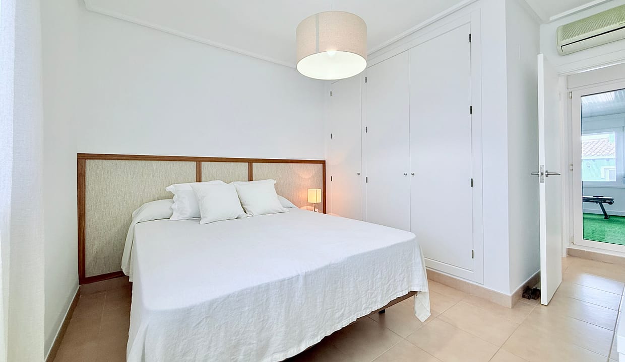 mar-menor-golf-resort-baron-villa-second-bedroom-levante-properties-01-scaled