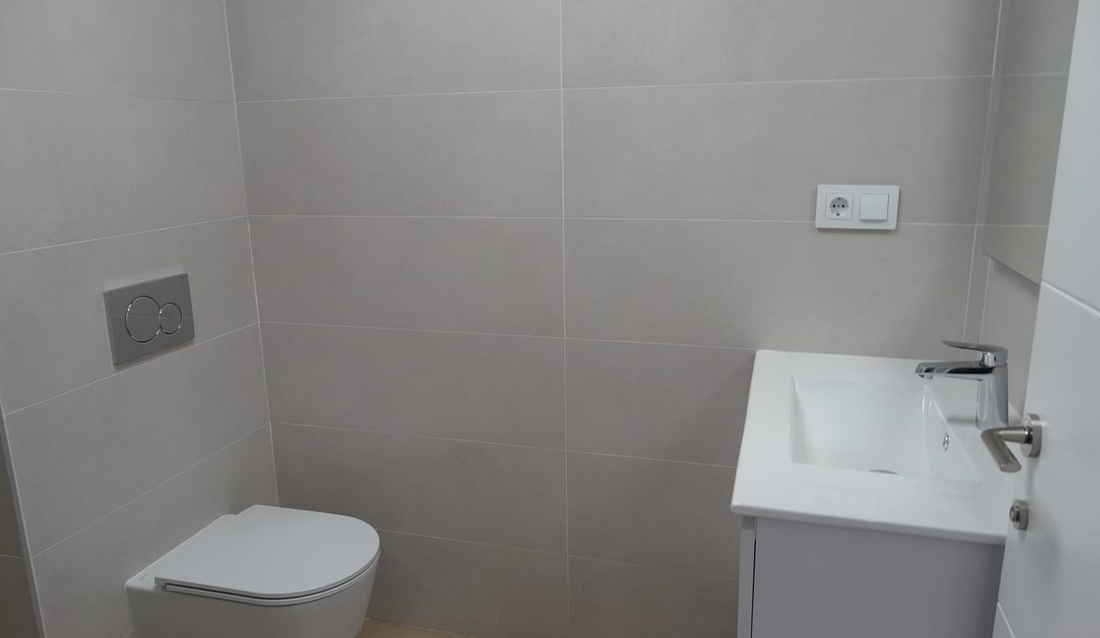 hh75810183-01-image-16