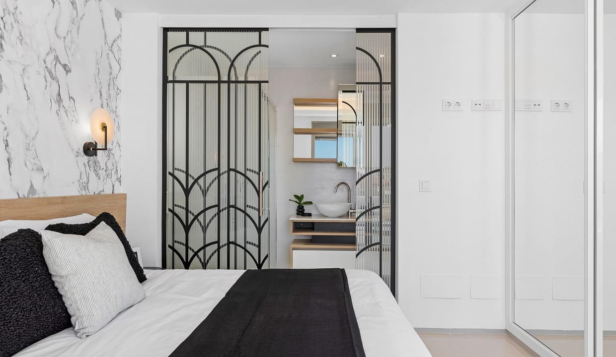 hh47987686-01-image-21