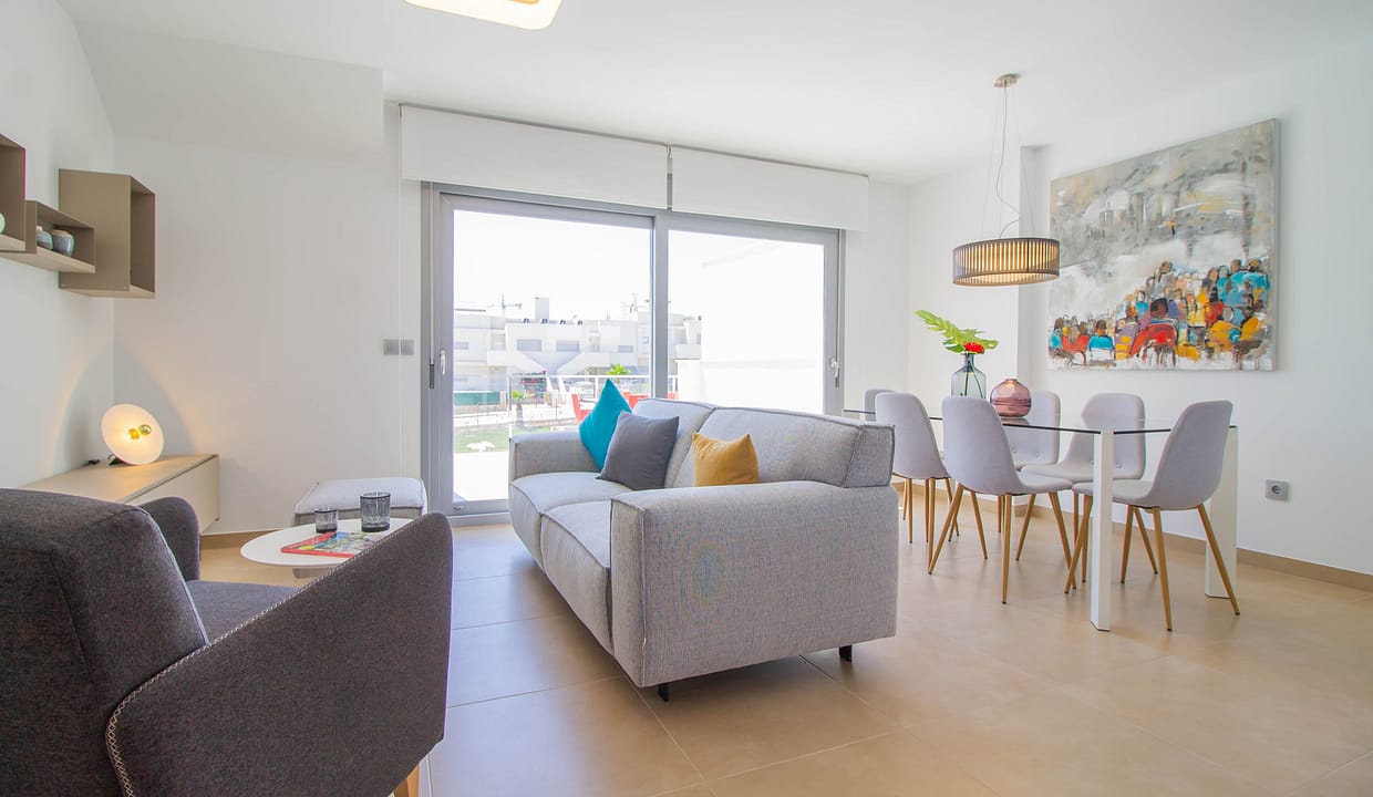 hh77216440-01-image-24