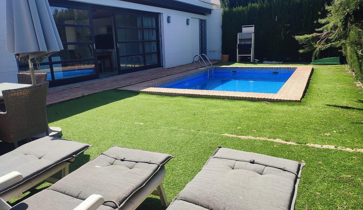 31059-villa-for-sale-in-peraleja-golf-resort-25258380-large