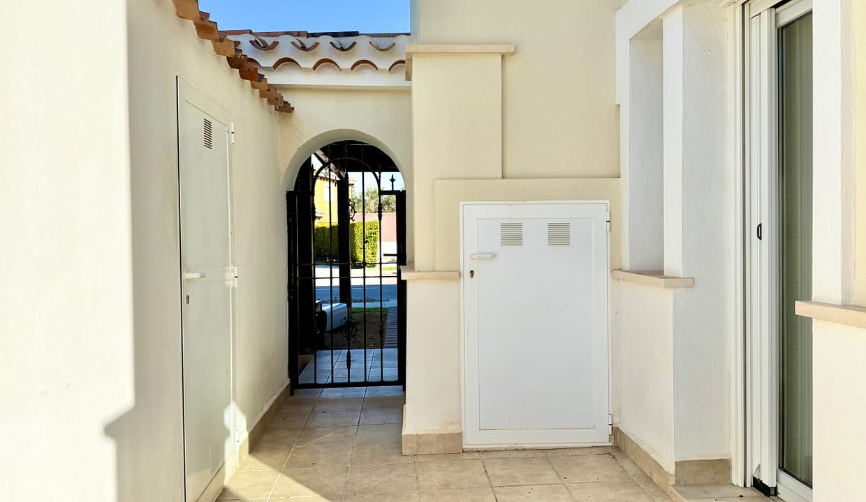 3-Bedroom Baron Villa for Sale in Mar Menor Golf Resort โ South Facing with Heated Pool 7