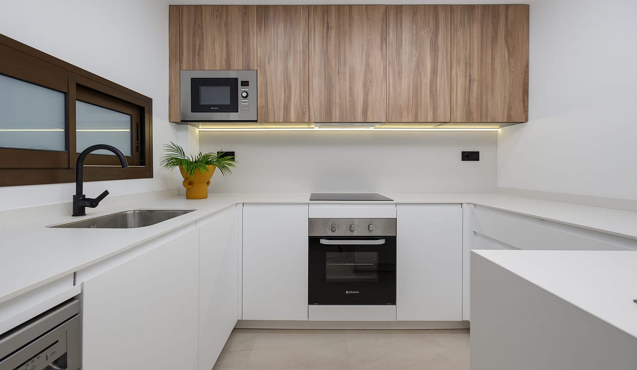 hh40379092-02-image-30