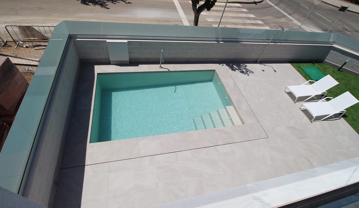 hh79845964-01-image-28