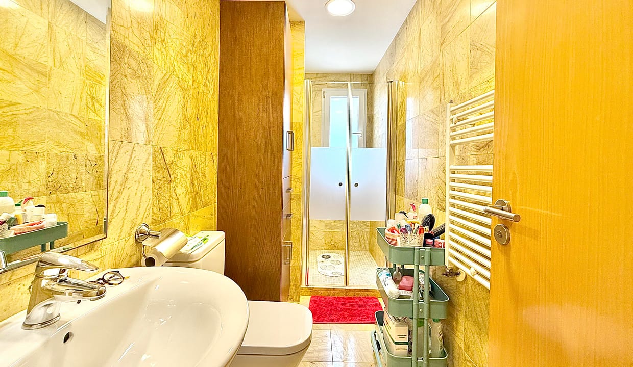 levante-properties-baron-villa-contemporary-bathroom-mar-menor-golf-resort-04-scaled