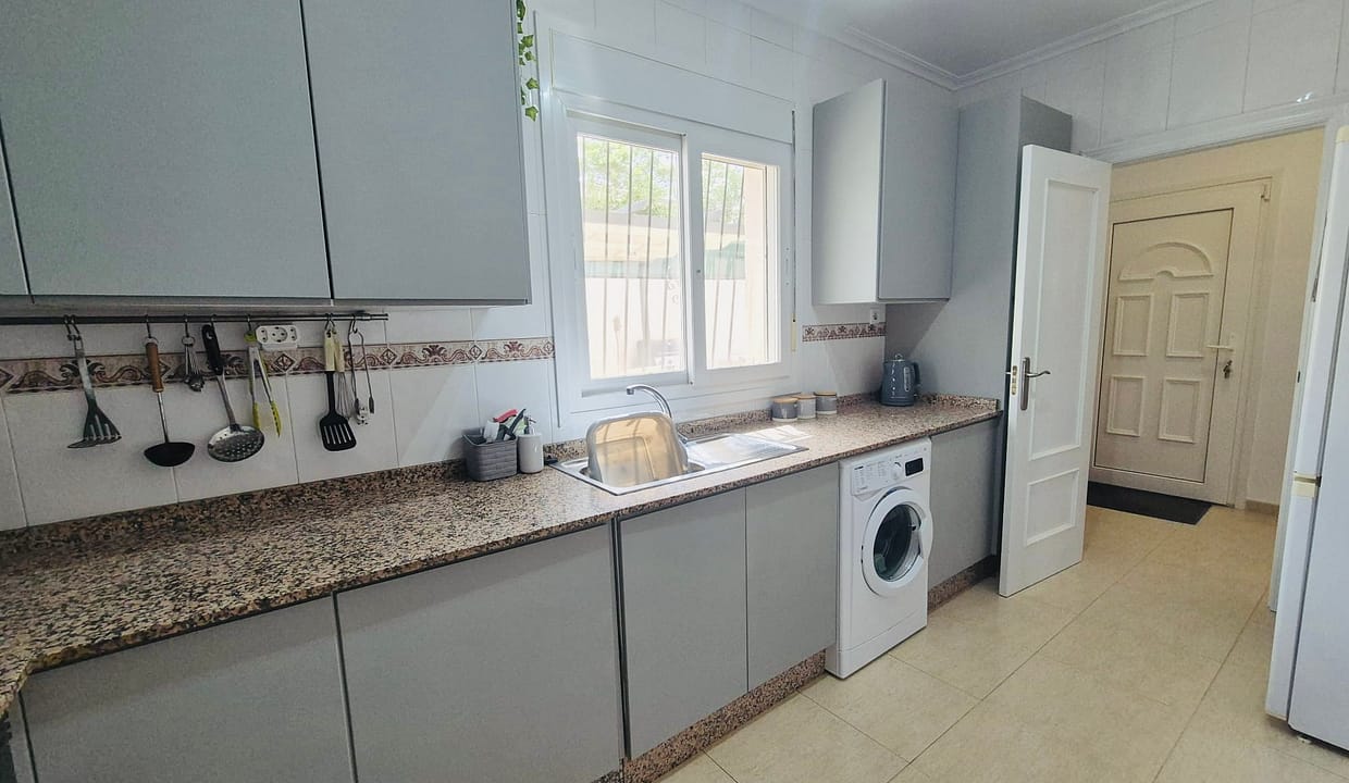 3 Bed, 2 Bath Detached Villa For Sale - Urbanisation Lo Santiago, Murcia 38
