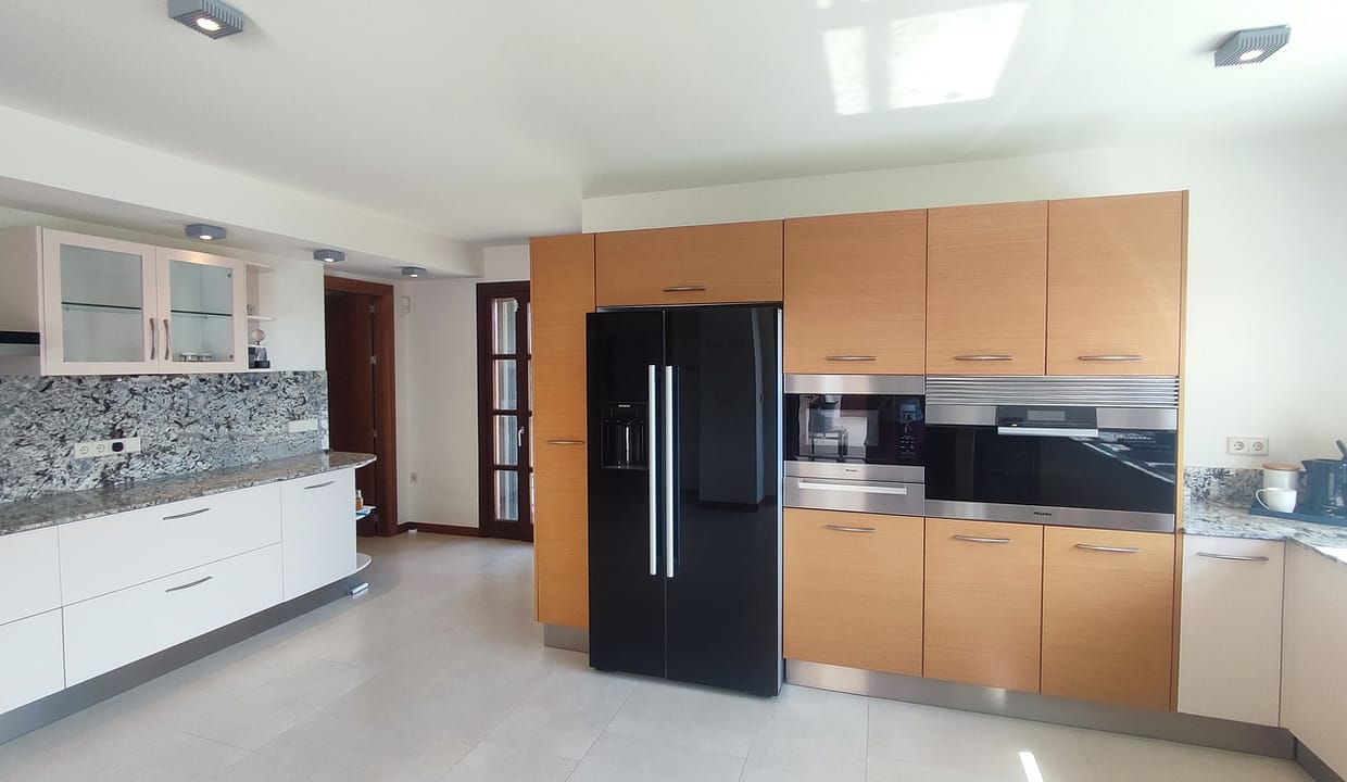 29934-villa-for-sale-in-peraleja-golf-resort-21114856-large