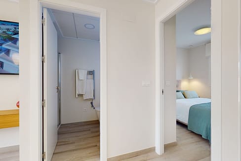 hh14235552-03-image-36