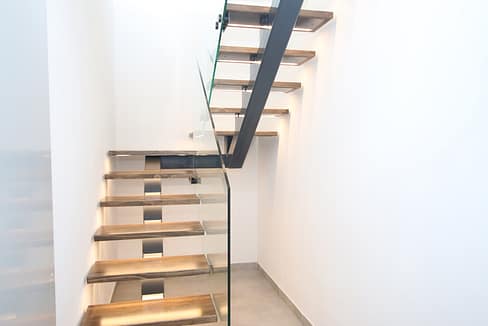 hh79845964-01-image-13