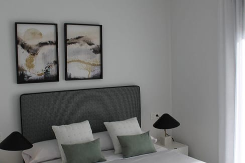 hh73940783-02-image-34