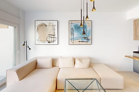 hh93230208-01-image-2