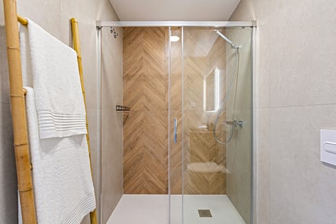 hh63389860-01-image-12