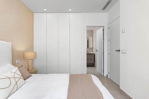 hh63389860-01-image-10