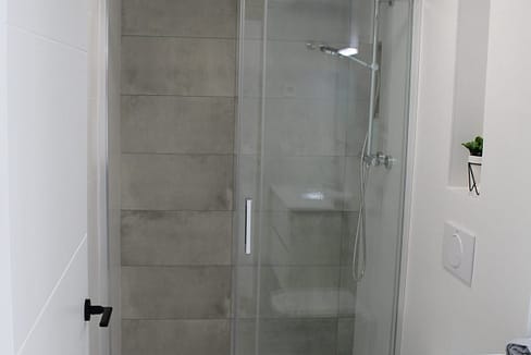 hh73940783-02-image-25