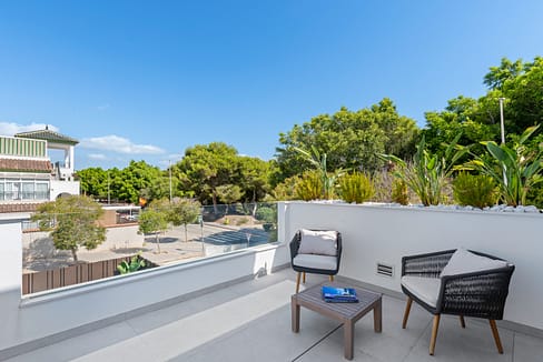 hh63389860-01-image-13