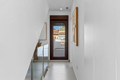 hh63389860-01-image-7