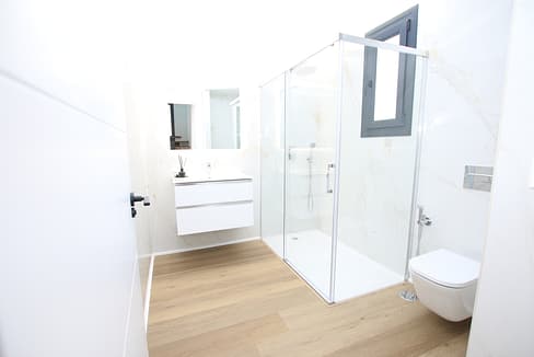 hh79845964-01-image-4