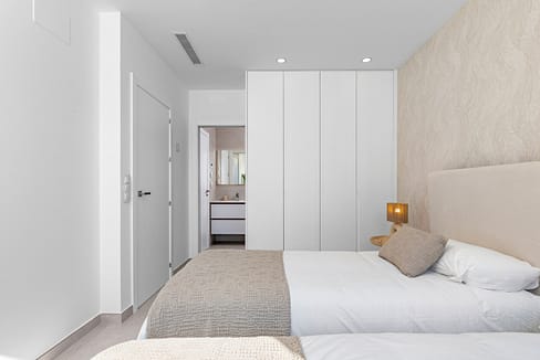 hh63389860-01-image-16