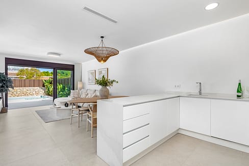 hh63389860-01-image-21