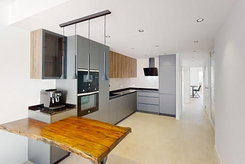 hh93230208-01-image-5