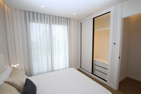 hh79845964-01-image-9