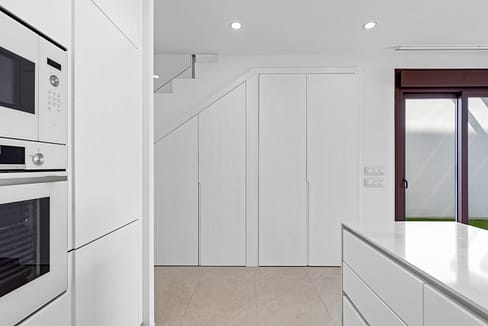 hh63389860-01-image-29