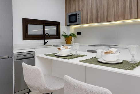 hh40379092-02-image-33