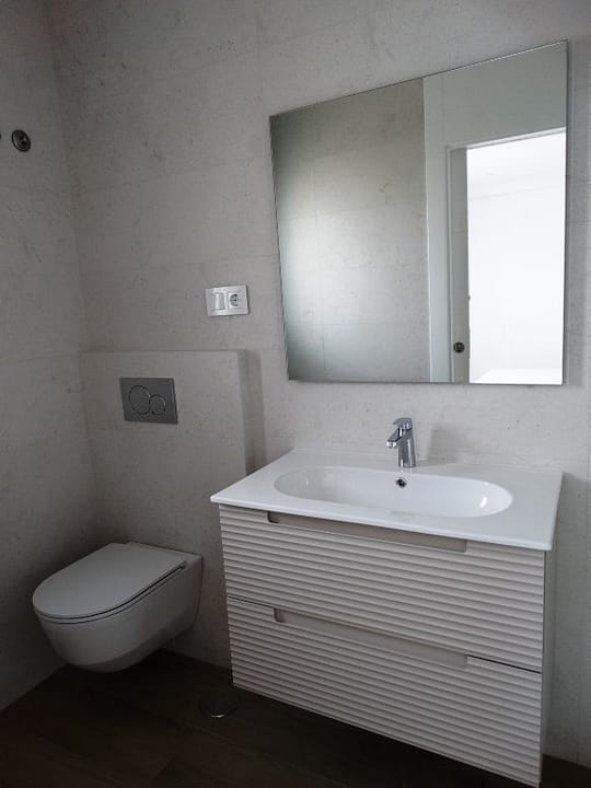 hh83957554-01-image-47