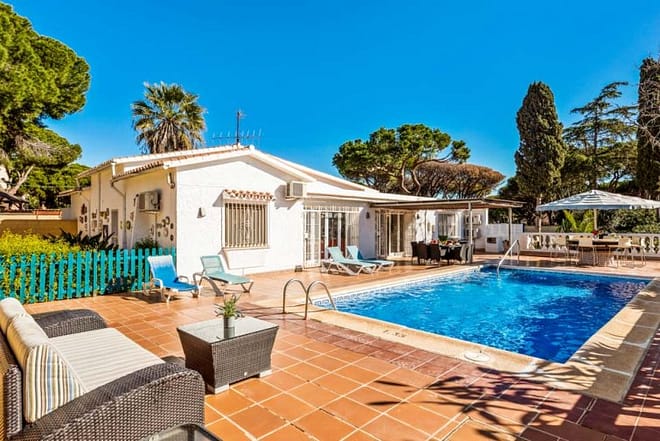 Villa for rent in Costa Del Sol