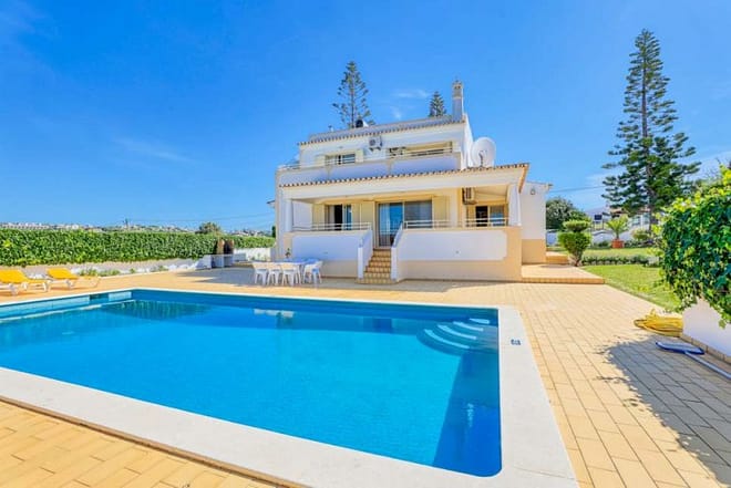 Villa for rent in Algarve