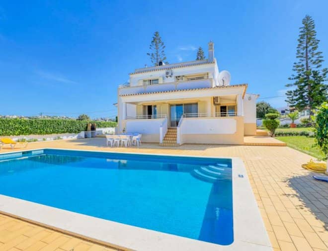 Villa for rent in Algarve