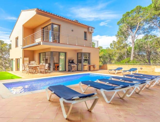 Villa for rent in Costa Brava