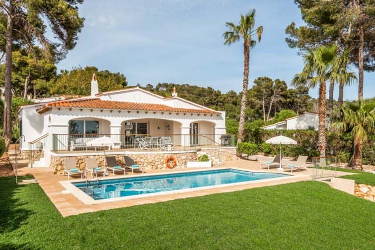 Villa for rent in Menorca