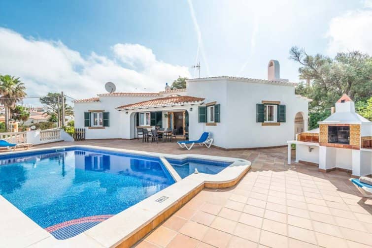 Villa for rent in Menorca