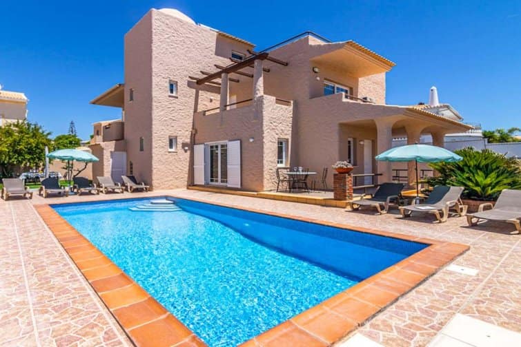 Villa for rent in Algarve