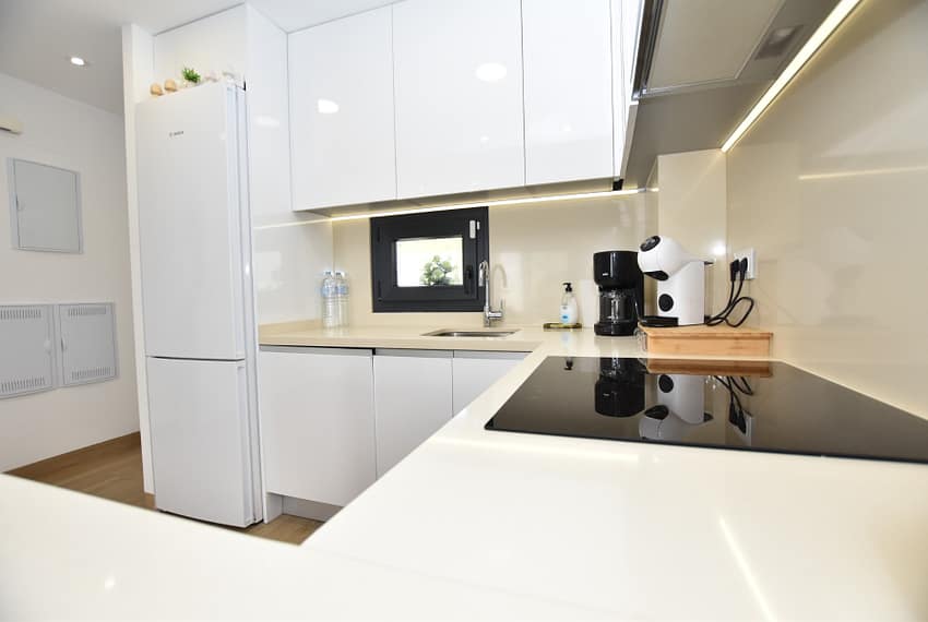 CC1-30073-210-image-4