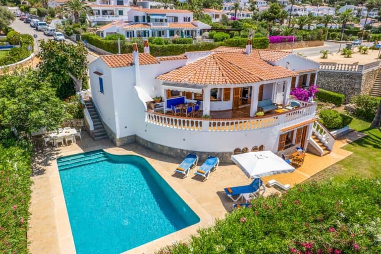 Villa for rent in Menorca
