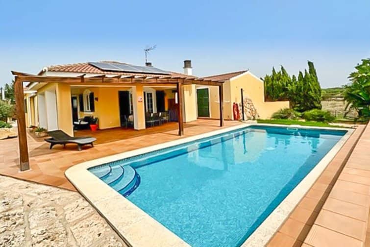 Villa for rent in Menorca