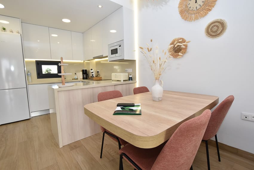 CC1-30073-210-image-8