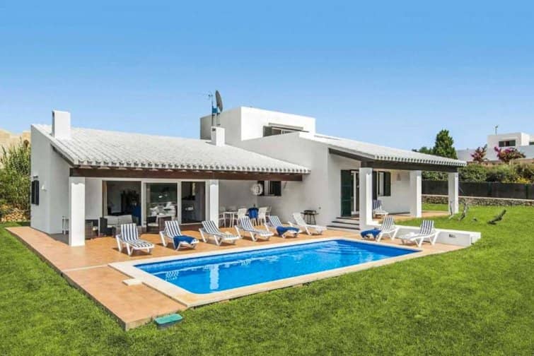 Villa for rent in Menorca