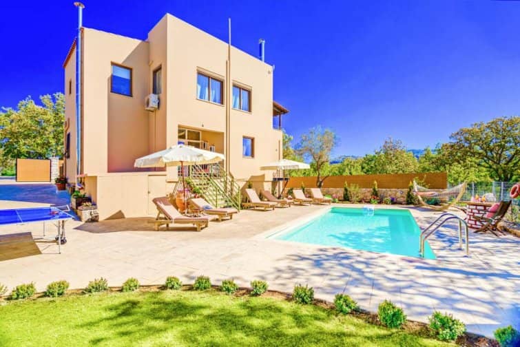 Villa for rent in Crete