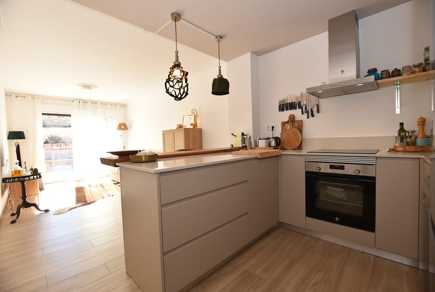 CC1-30085-210-image-8