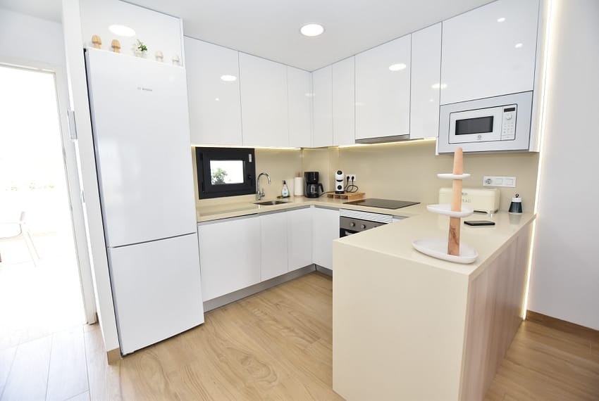 CC1-30073-210-image-3