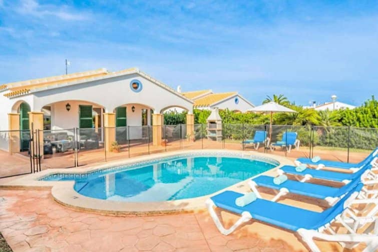 Villa for rent in Menorca