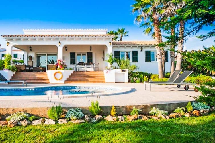 Villa for rent in Menorca