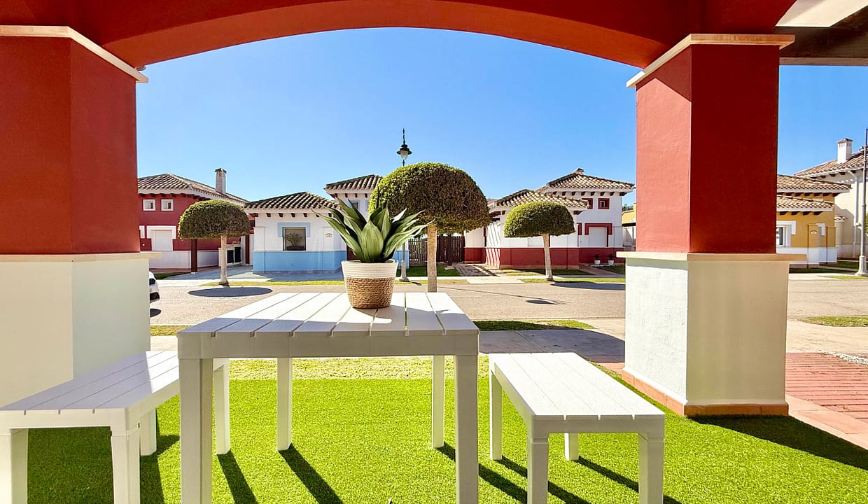 exclusive-4-bed-villa-front-terrace-mar-menor-golf-resort-levante-properties-01-scaled