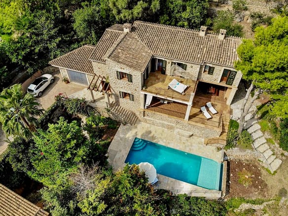Villa with Infinity Pool in Cala Deià