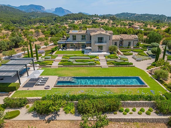 Property Santa Maria del Cami