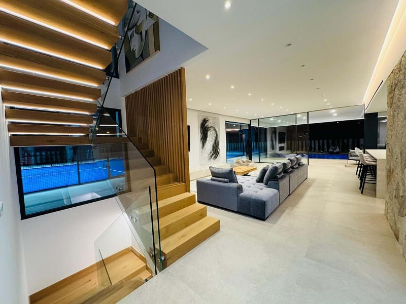 Lifestyle Villa with Licensed Padel Court, Floodlights, BBQ Area, Pool and Underground Garage – Perfect for Social Living