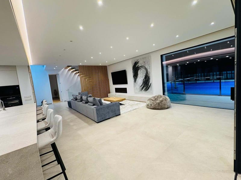 Lifestyle Villa with Licensed Padel Court, Floodlights, BBQ Area, Pool and Underground Garage – Perfect for Social Living